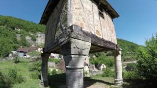 Le pigeonnier du Château à LarroqueToirac dans le Lot [upl. by Hiltan]