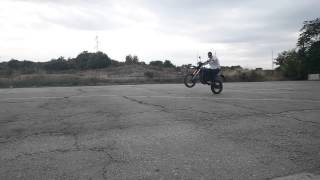 Wheelie Apollo RX 250 Supermoto SLOWMOTION [upl. by Teece842]