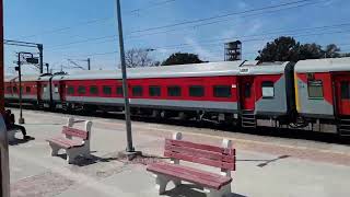 Meerut city Junction fast arrival of train kalingautkalexpress [upl. by Eoj]