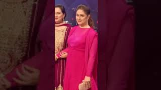 Padmini aur minakshi dikhi ek saath 😱 bollywood fashiontrends news padminikolhapure minakshi [upl. by Balch]