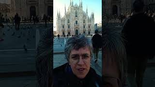 Lo vedi il duomo di Milano alle mie spalle [upl. by Beasley]