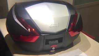 Givi V47 Top Case  E134S Back Rest Installation [upl. by Lebanna]