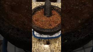 Salsa en el molcajete FACIL paso a paso salsa molcajete food cooking family dinner Mexico [upl. by Sirrap461]