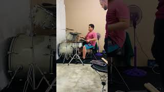 Hay instruir nuestros niños 😍💯 que pasen menos tiempo en las tabletas drums niños instrumental [upl. by Gnanmas886]