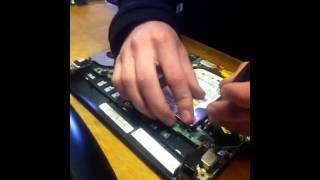 How to replace the hard drive in an msi u100 notebook [upl. by Lierbag]