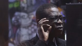 Youssou NDOUR reprend le morceau ENSEIGNANT duo avec les jeunes artistes béninois du centre EYA [upl. by Yssenhguahs]