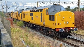 97304 amp 97302 Roll into Bescot [upl. by Elletnuahc]