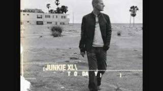 Junkie XL Feat Eletrocute  Mad Pursuit [upl. by Drolyag]