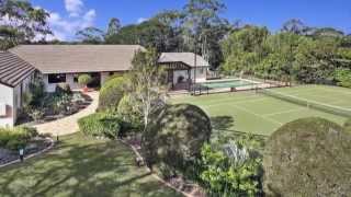 135 Pullenvale Rd Pullenvale REMAX Profile Liza McKilliam 0418 158 501 Jocelyn Frost 0414 490 270 [upl. by Casimire]