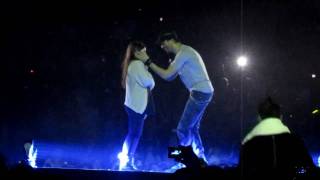 Enrique Iglesias picking Hero Girl and Hero song MEN Arena Manchester March 24 2011 Euphoria Tour [upl. by Motteo466]