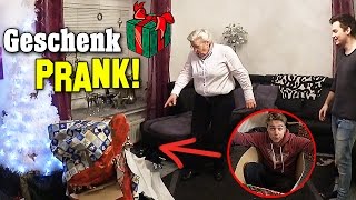 WEIHNACHTSGESCHENK PRANK AN UNSERER OMA  😂  Schinken Brothers [upl. by Ripp424]