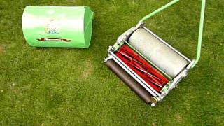 Ransomes Bowls Green Push Mower [upl. by Atilrahc]