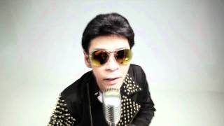 Jamal Abdillah  Secupak Dua Cupak OFFICIAL VIDEO [upl. by Pussej]