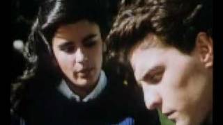 Temblando  Hombres G escenas de Devuélveme a mi chica 1987 [upl. by Akcira]