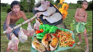 Primitive Technology  Kmeng Prey Cooking Chicken Thing Cook On Arock [upl. by Doran485]