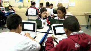 Laptop Positivo do projeto PROUCA e o aprendizado nas escolas  wwwi9diretodafabricacombr [upl. by Aedrahs]