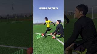 FINTA di TIRO ✅⚽️ calcio tutorial soccer partita finta skills dribbling tiro fakeshot shot [upl. by Ailekat]