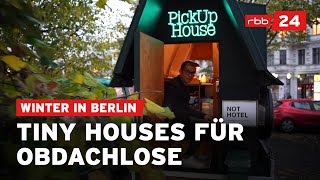 Berliner Architekt bietet kostenlose Tiny Houses für Obdachlose an [upl. by Ahsenot927]