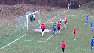 samobój klasy światowej unbelievable own goal of worldclass [upl. by Adnorahc]