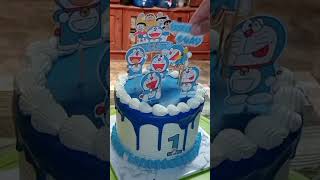 Dekor Kue ulang tahun tema Doraemon ‼️kueulangtahunkarakter cakeultah cakedecorating [upl. by Gombosi39]