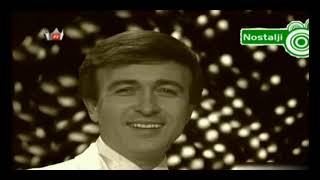 Erol Evgin  İŞTE ÖYLE BİRŞEY klip  KRAL TV Nostalji [upl. by Yl]