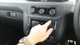 VW DISCOVER INFOTAINMENT POOR DAB and FM RAIDO SIGNAL HOLD [upl. by Tobe193]