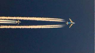 Boeing 747 overtaking a Boeing 737 over Baghdad [upl. by Tracay]