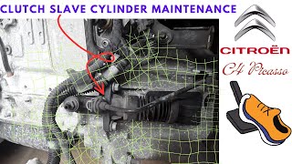 Citroen C4 Picasso Clutch slave cylinder maintenance  Wartung des Kupplungsempfängerzylinders [upl. by Lekim135]