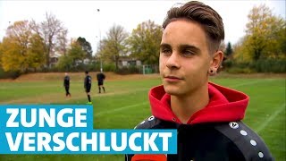 Zunge verschluckt 14Jähriger Fußballer rettet Gegenspieler das Leben [upl. by Shanney]