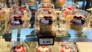 The newest must have Walt Disney World Desserts at The Boardwalk Bakery VLOG 12124 disney sweets [upl. by Marie-Ann475]