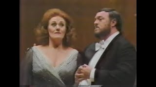 Joan Sutherland and Luciano Pavarotti Live from Lincoln Center 1979 Full concert [upl. by Lyreb]