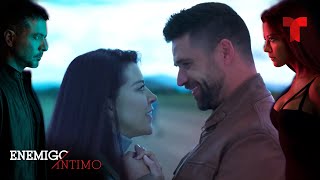 Enemigo Íntimo 2  Capítulo 1  Telemundo Novelas [upl. by Airad]