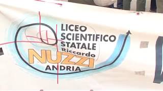 Protesta sotto la sede della Sesta Provincia ad Andria dei docenti del Liceo Scientifico Nuzzi [upl. by Aihtnyc54]