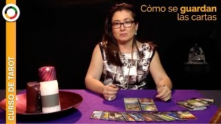 Cómo se guardan las cartas del Tarot  Lección 3 [upl. by Saffier822]