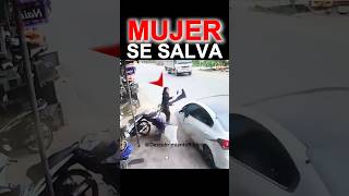 Mujer se Salva de Milagro [upl. by Notlad]