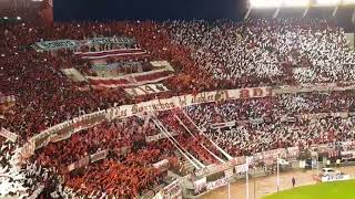 HINCHADA RIVER PLATE Beso a beso Y al jugador 2017 [upl. by Bryce]