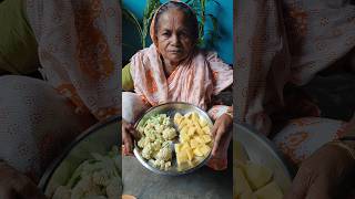 Bengali Cauliflower Curry  Phulkopi Alu Torkari Recipe ☺️ [upl. by Aiksa]