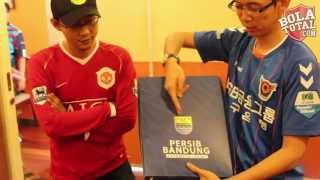 Jersey Persib 2013 Home Kit Product Review [upl. by Edris]