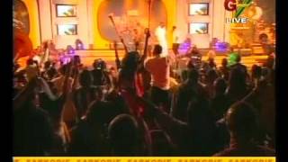 R2bees and wande coal Rocks Gma 2010 [upl. by Nerad]