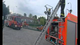 Brandoefening door de Zwevegems brandweer [upl. by Eelyme497]