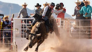 Jineteo de Toros  JG Vs Acertijo  Rodeo Bavispe Sonora [upl. by Dnaltiak]