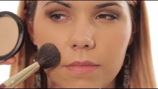 Tuto maquillage  comment cacher un bouton en 30 secondes [upl. by Bernetta]