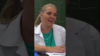 RAISSA TENTA ENGANAR A PROFESSORA [upl. by Cima125]