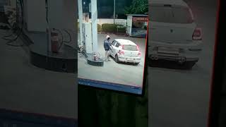 Car wale ne ye kiya kar diya 😰 swift car cctv patrol pump viralvideo youtubeshorts shorts [upl. by Toddy]