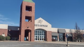 Exploring the abandoned Steeplegate Mall  Concord NH [upl. by Yelnats]