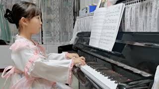 Little Girl Hanon Practice 小妹妹哈农练习 [upl. by Nylarad]