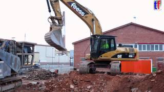 CAT 325D LN FILL MOBILE KLEEMANN CRUSHER 2013 [upl. by Dolphin]