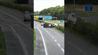 LKW Bergung Unfall B233A44 Silozug Mittelschutzplanke Sperrung Autobahn Schnellstraße [upl. by Nnahsal]