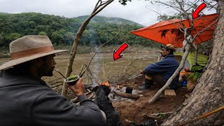 Acampei Com meu Pai Pescamos com Fígado Podre os JundiáFritei Peixe e Tomamos Chimarrão [upl. by Okihcim]