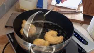 Le zeppole  Ricetta e preparazione [upl. by Ostap683]